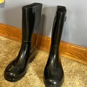 Black rain boots